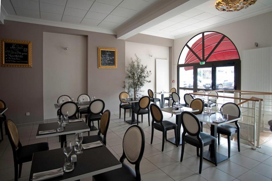 Logis Le Chene Dore La Loupe Exterior photo